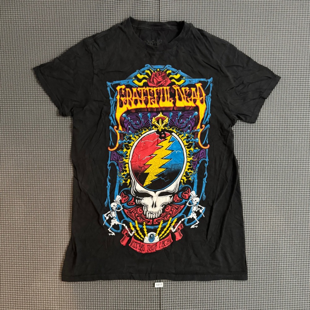 Liquid Blue Grateful Dead Steal Your Face Skeleton Graphic T-Shirt Black Small